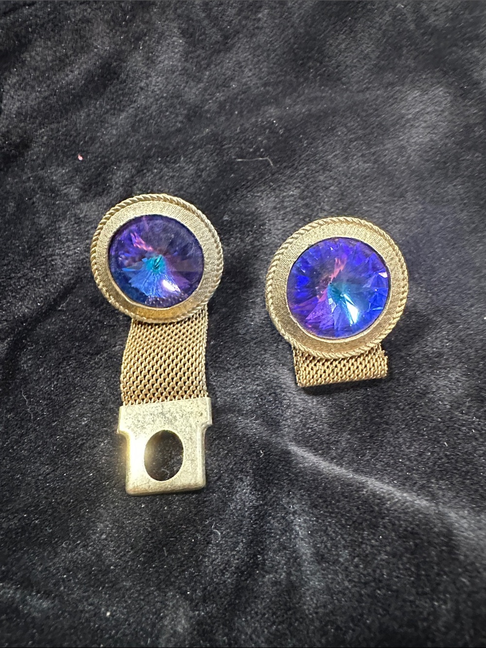 Gold-Tone Cuff Links with Iridescent Purple Centers